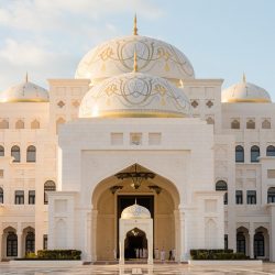 دولة الإمارات تشارك في اجتماع اللجنة الدولية المالية والنقدية
