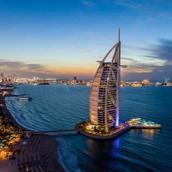 بريطانيا تستقبل القادمين من الإمارات بدون حجر اعتباراً من 4 أكتوبر