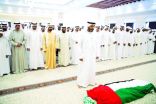 نائب رئيس الدولة وولي عهد أبوظبي يؤديان الصلاة على جثمان الفقيدة في العين