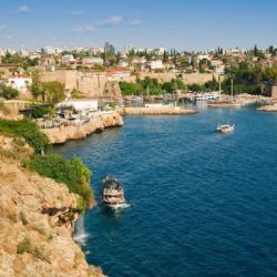 ديزني تفتح أكبر متاجرها على مستوى العالم في الصين