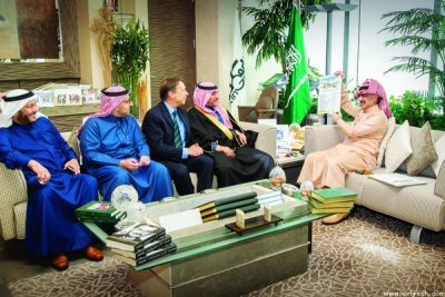 الامير الوليد بن طلال يستقبل مسؤولي طيران «ناس» و«إيرباص»