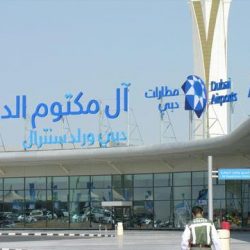 الشيخ محمد بن زايد يطلع على مخططات تطوير ميناء الغاز الطبيعي المسال في “غوجرات” الهندية