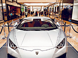 قيمة الجوائز التي قدمتها دورات مهرجان دبي للتسوق السنوية ملياري درهم