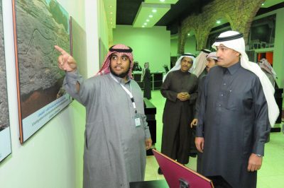 الجاسر تفقد مقر “السعودية”  في الجنادرية واطمأن على توفر الخدمات لزوار المهرجان