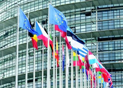 إستراتيجيون العلاقات بين «ضفتي الأطلسي» إلى المجهول