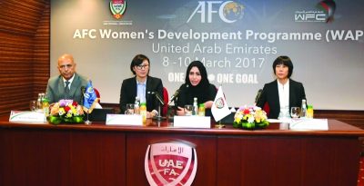 الوفد الآسيوي يُشيد بالمراحل السنية لكرة السيدات