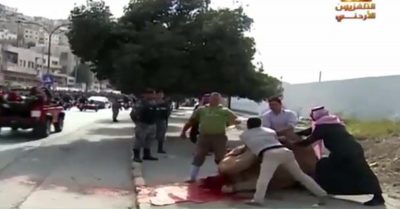 شاهد .. ماذا فعل أردني أثناء مرور موكب خادم الحرمين؟