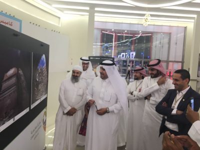 (العمري) يفتتح معرض (ألوان السعودية) في جدة‬