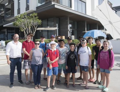 منتجع و سبا ” Nikki Beach  ” يستضيف الطلاب في برنامج السلامة الشاطئية