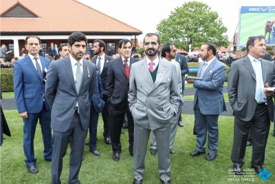 الشيخ محمد بن راشد يشهد سباق 2000 غينيس الإنجليزي