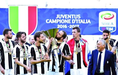 «اليوفي» 6 نجوم في «الكالشيو»