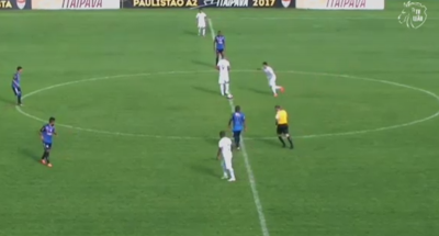 “هدف خيالي” من نصف الملعب