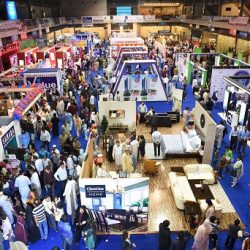 مرشد الشامسي يقيم حفل إفطار رمضاني لاسرة فندق باب القصر