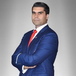 خيمة سرايا بكورنيش ابوظبي تحتفي بالاعلاميين بإفطار  رمضاني