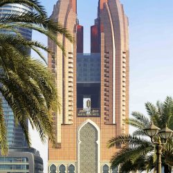 قصر الإمارات يحصد جائزة أفضل مدبرة منزلية في آسيا