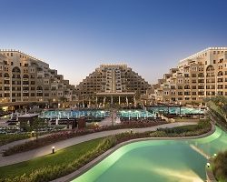 ريد الظاهري تفتتح معرض “فاشن بلس أبوظبي”