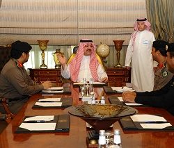 الأمير مشعل بن ماجد  محافظ جدة يد شن المنزل الآمن المتحرك تحت شعار  سلامة منزلك أمان أسرتك