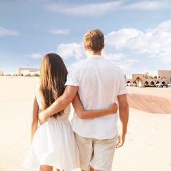 مطار أبوظبي الدولي يُوفّر تحديثات رحلات الطيران عبر تويتر  والفيسبوك