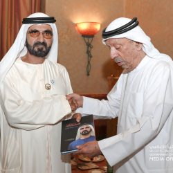 رئيس الدولة يصدر مرسومين بتعيين وترقية سلطان بن حمدان بن زايد “سفيرا مفوضا” لدى مملكة البحرين