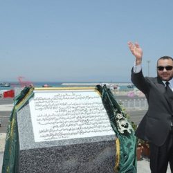 يؤكّد أن الملك محمد السادس يقود برنامجًا تنمويًا للاهتمام بالحالية المغربية