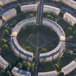 بحيرة الدب الكبير من أشهر المناطق السياحية في كندا