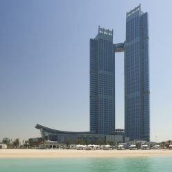 فندق “إم هوتيل داون تاون من ميلينيوم”  يدعم مؤسسة الجليلة عبر مبادرة “تضامن”