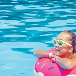 القوات الجوية الملكية السعودية و فرسان الإمارات تنفذ عروضاً جوية في سماء جدة احتفالاً باليوم الوطني 88