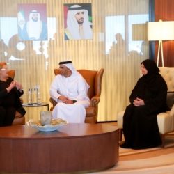 الشيخ حمدان بن محمد أبدى إعجابه بفكرة إبراز تاريخ حضور الإمارات في معارض إكسبو الدولية