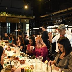 معالي وزير الخارجية بمملكة البحرين يستقبل رئيس المنظمة العربية للسياحة