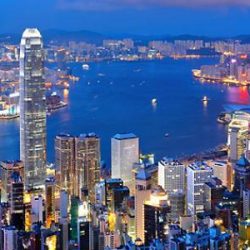 «محمد بن راشد لتنمية المشاريع» تعزز شراكتها مع القرية العالمية