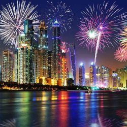 الكاتبة غادة عبود تدشن أولى مؤلفاتها في معرض الكتاب بجدة