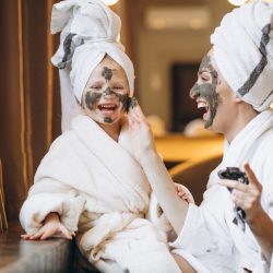 أف 3 يحلق بالصدارة في بطولة فزاع للصيد بالصقور التلواح