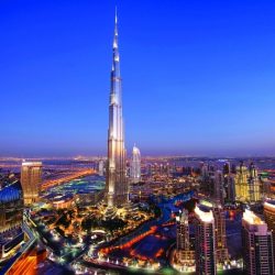 ملك وملكة إسبانيا يطلعان على معالم رأس الخيمة السياحية