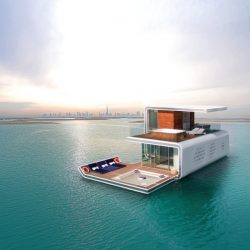 تأهيل فتيات ذوي الاحتياجات الخاصة في مجال صيانة الجوال