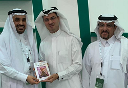 الشيخ سلطان القاسمي يدشن النسخة الفرنسية من كتاب بيبي فاطمة في باريس