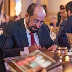 عادل خميس يوقع “حدث في مثل هذا القلب” في معرض الرياض للكتاب