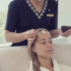 ريكسوس باب البحر يحتفي بعيد الأم  بمنح الأمهات عالمًا من الرفاهية