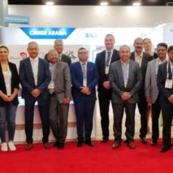 مطارات دبي تكرم شركات الطيران المساهمة في إسعاد المسافرين