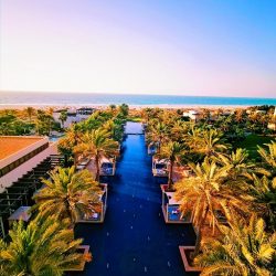 زايد بن سلطان بن خليفة وزكي نسيبة يشهدان اطلاق  أول كتاب لباحثة إماراتية عن التاريخ العمراني لأبو ظبي