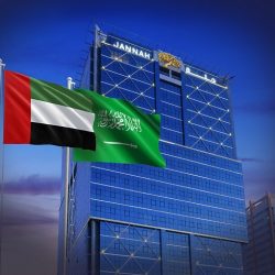 حديقة الامارات للحيوانات تنجح في تحويل  “روث ” الفيلة إلى ورق