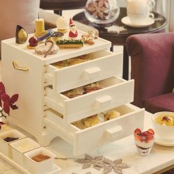 عروض موسم الأعياد من إيريديوم سبا  بمنتجع سانت ريجيس السعديات