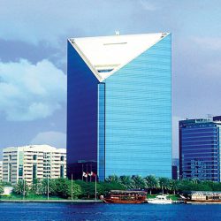 الشيخ محمد بن زايد يأمر بفتح 13 مركزا إضافيا لفحص “كورونا” في الإمارات