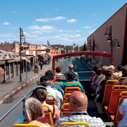 «الاتحاد للطيران» توفّر 15 ألف وجبة للحجر الصحي والكوادر الطبية