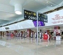 دولة الإمارات ترسل 72 طناً من المساعدات الطبية للمالديف لدعمها في مكافحة كورونا