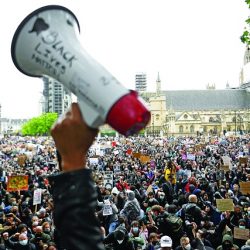 إختراع جديد لشاب مصري يحدث ثورة في صناعة الروبوتات بمنصات البترول البحرية في بريطانيا