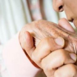 التقيد بإجراء فحص PCR لجميع المقيمين القادمين إلى الإمارات