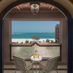 كلية الامارات للتكنولوجيا تعلن عن بدء العام الدراسي الجديد  باب التسجيل مفتوح للفصل الدراسي الأول بتقنية التعلم عن بعد