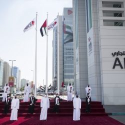 مسؤولو السياحة يهنئون القيادة والشعب الإماراتي بمناسبة يوم العلم