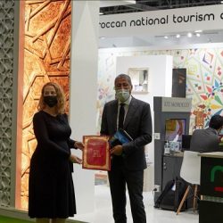 دولة الإمارات ومصر تبحثان زيادة التدفقات السياحية