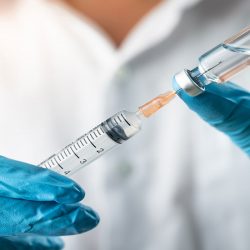 الصحة العالمية توضح أفضل طريقة لمنع ظهور سلالات كورونا